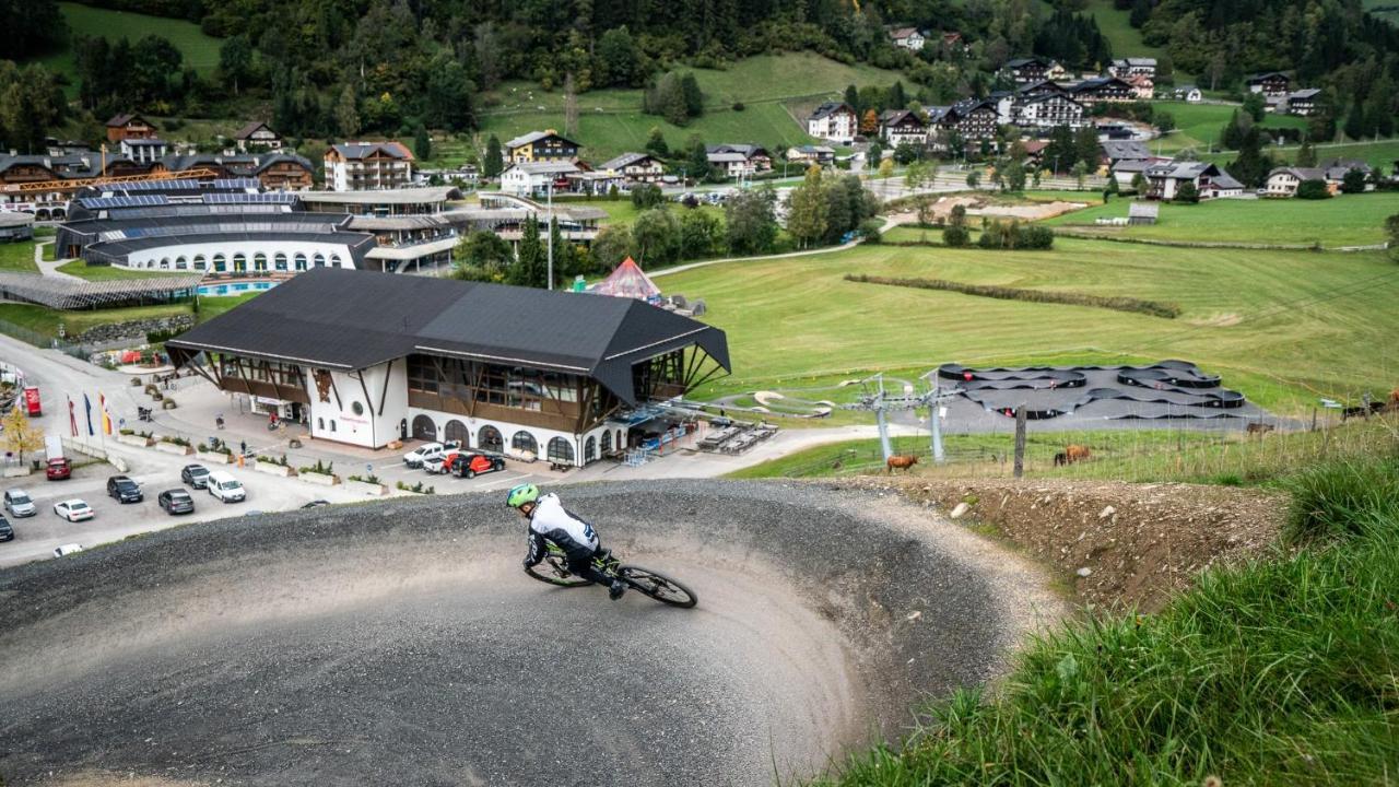 Hotel Kirchenwirt Bad Kleinkirchheim Exterior foto